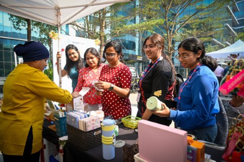 Flea Market (20).jpg